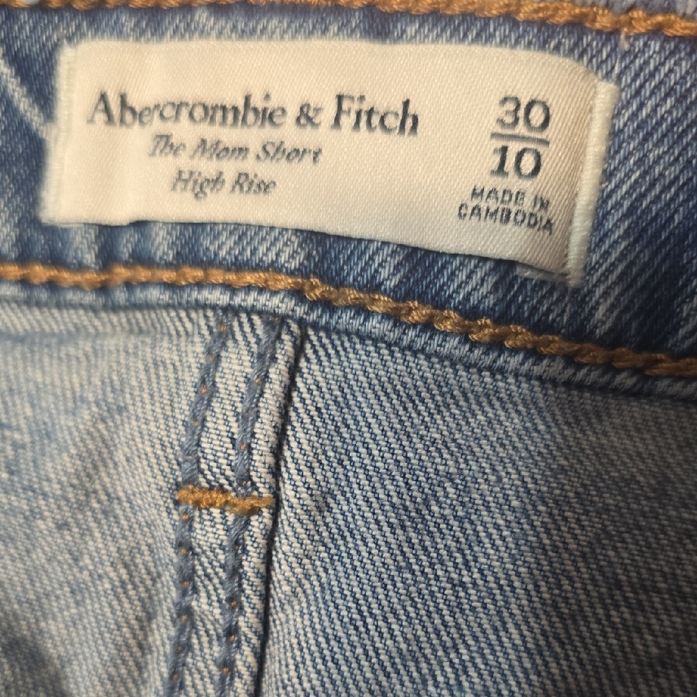 Abercrombie & Fitch Distressed Light Blue High-Rise Denim Shorts - Picture 2 of 4